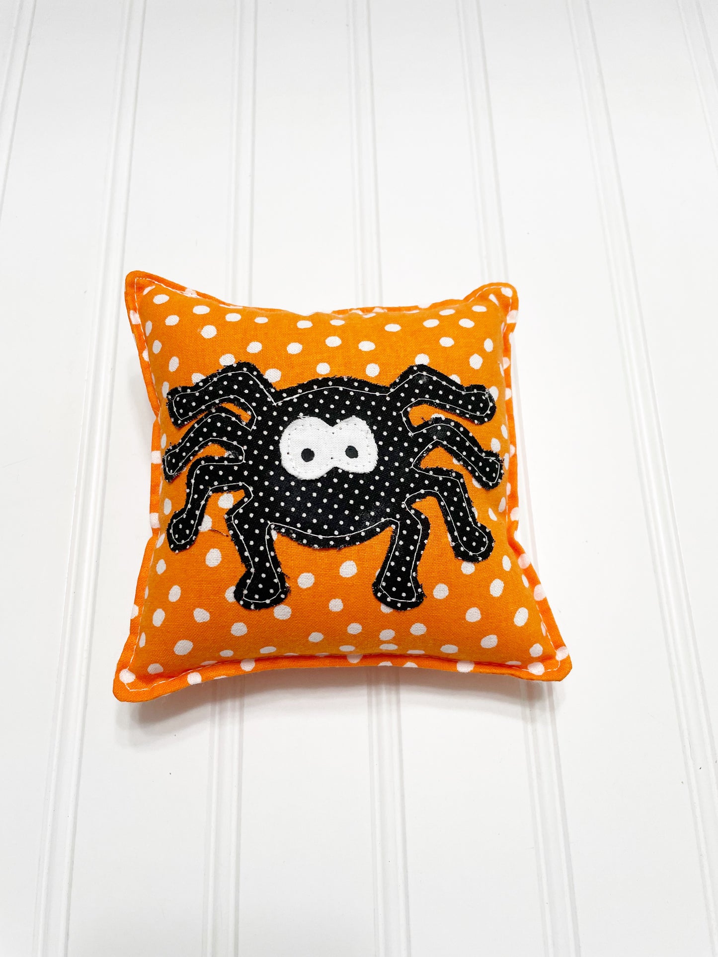 Spider mini pillow