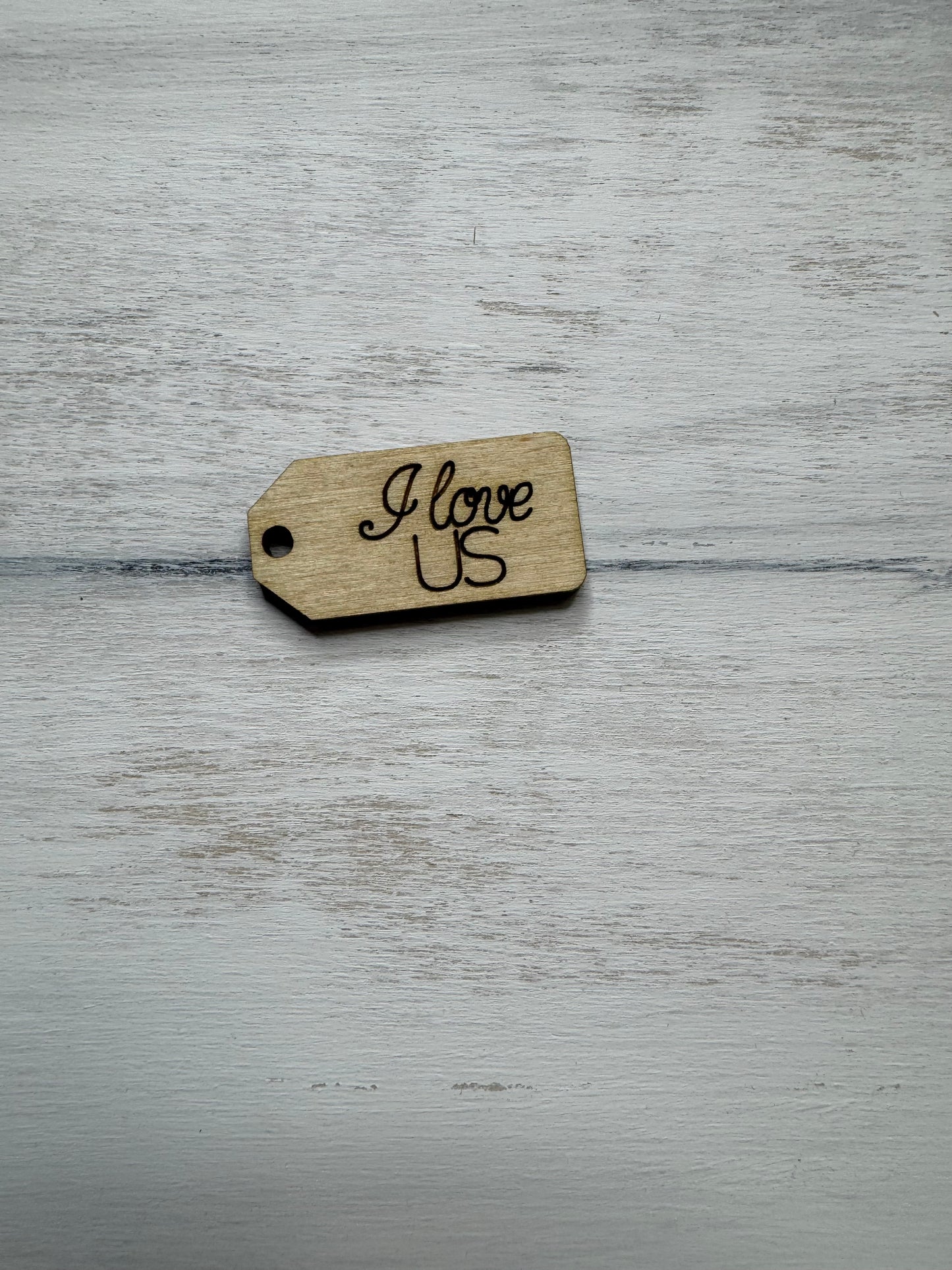I love us wooden tag