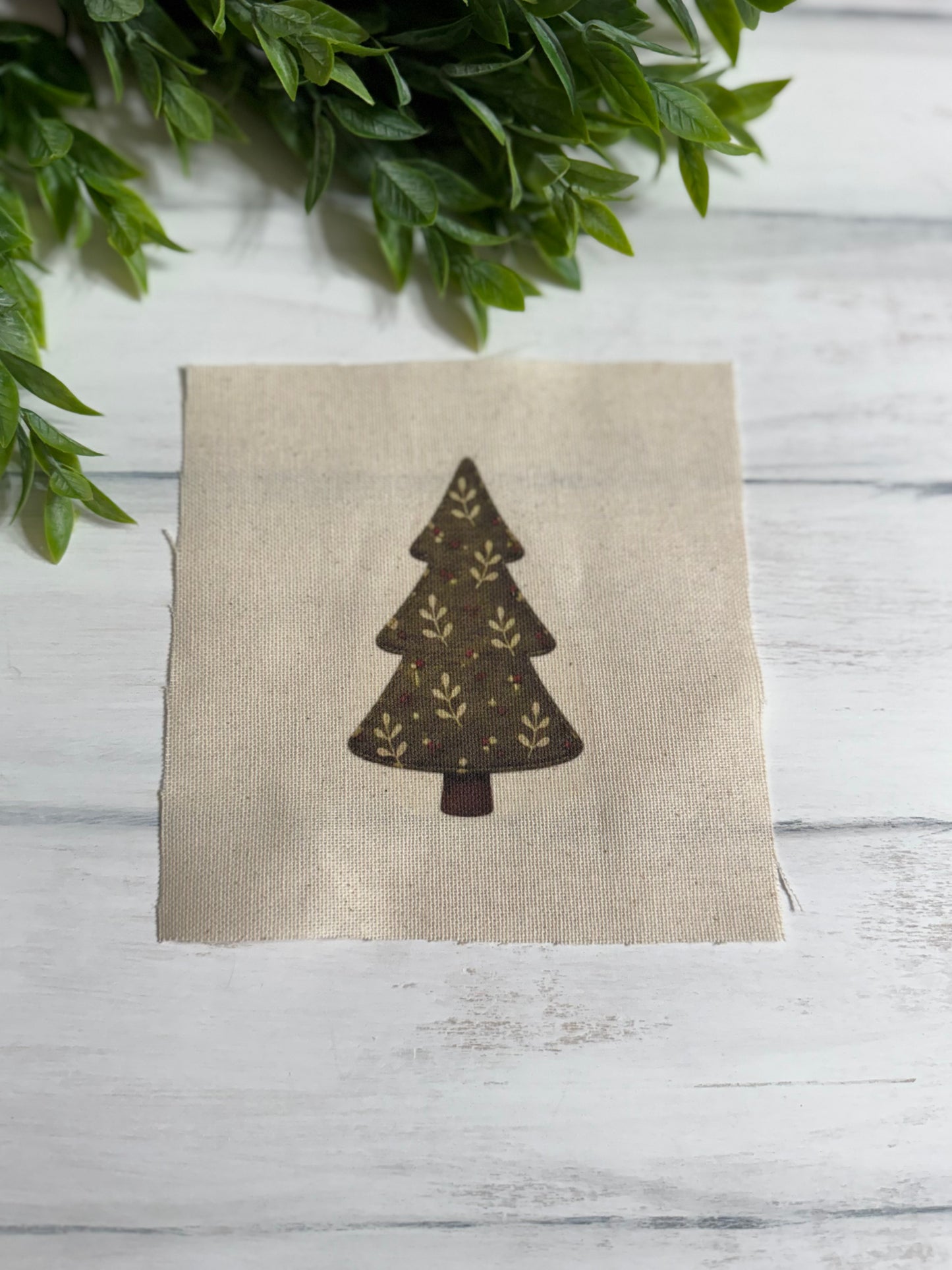 Green with leaf print tree 5” patch