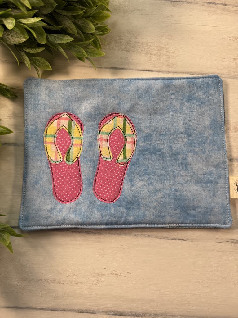 Palm trees, surfboards and flip flops applique pattern