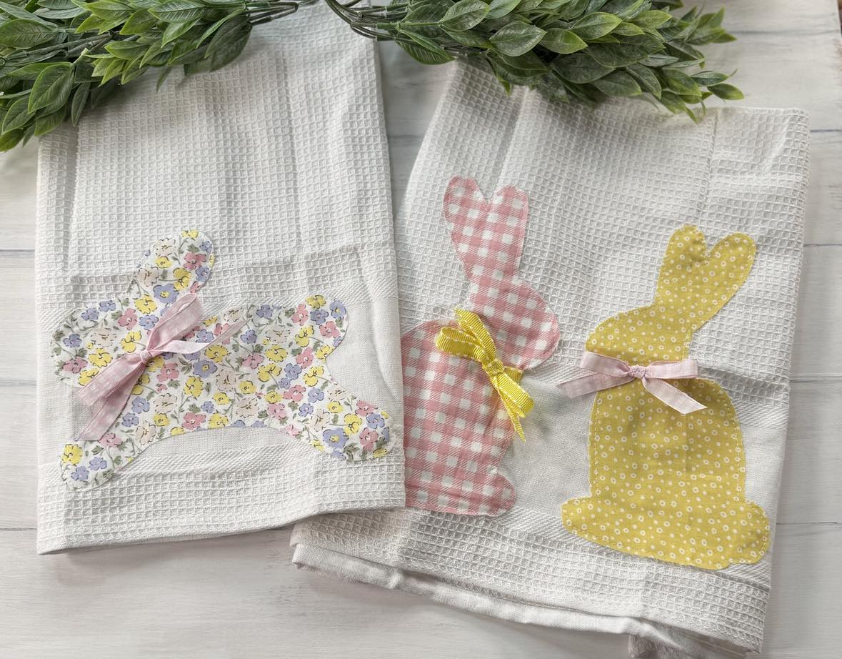 Sideways bunnies applique pattern