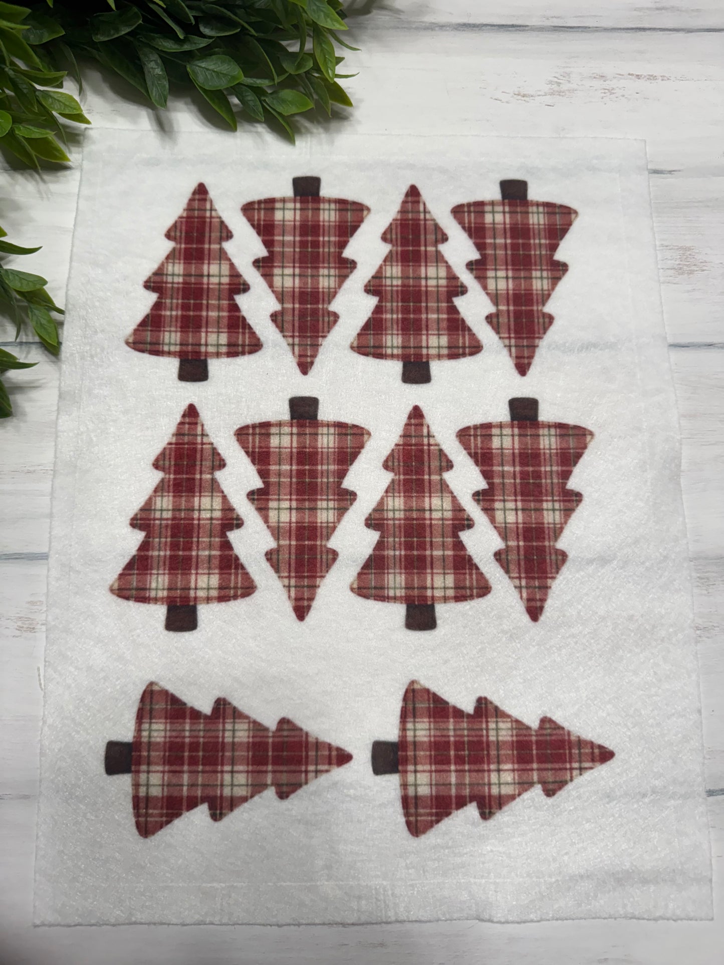 Red Christmas plaid tree felt page