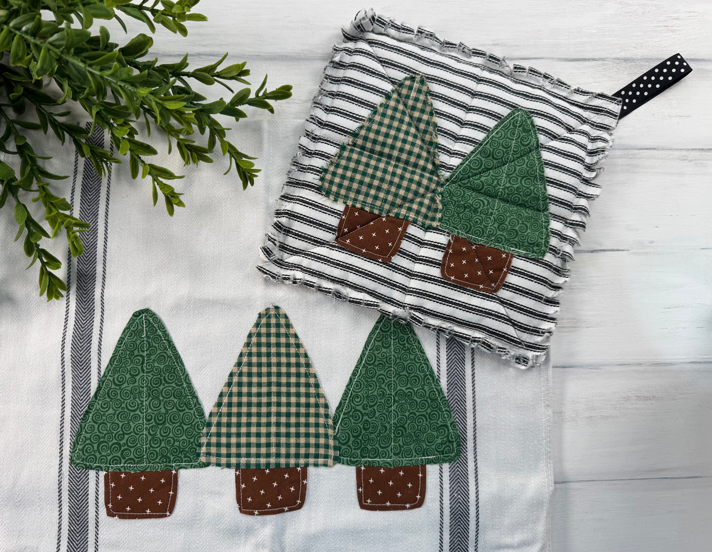 Green trees tea towel & potholder set