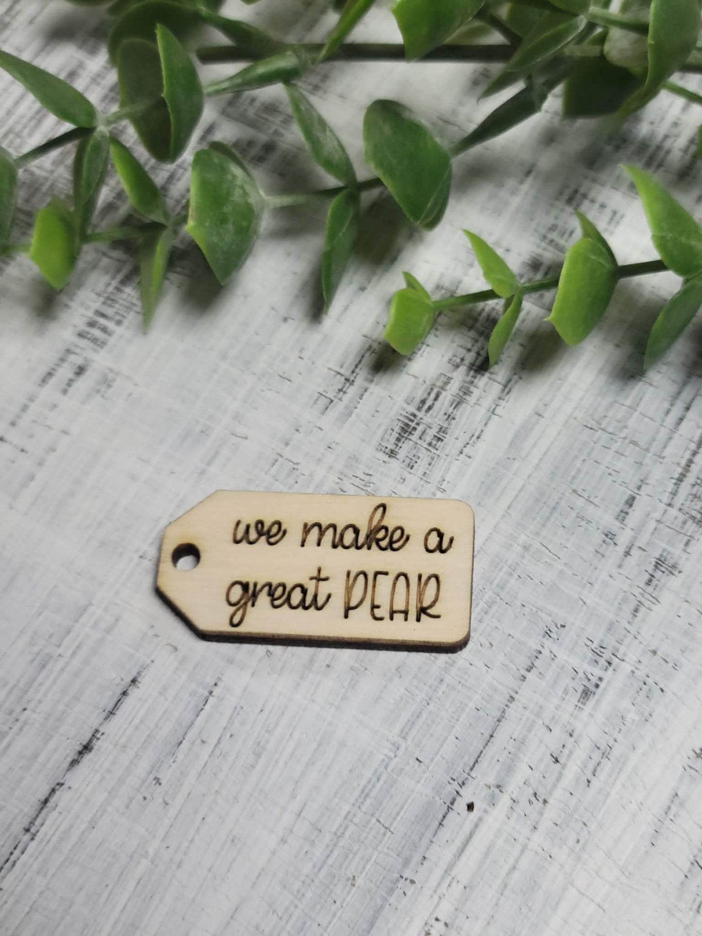 We make a great pear wooden tag
