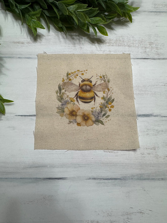 Bee on wreath 5” patch