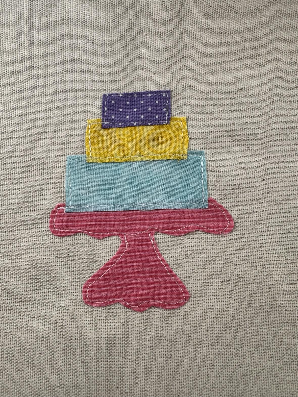 Cake on a stand applique pattern