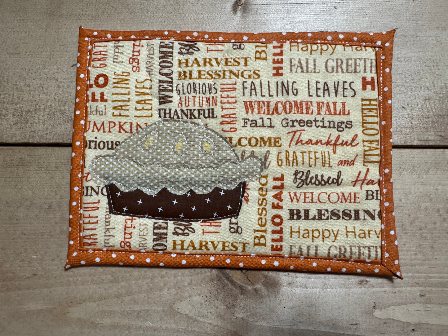 Apple Pie mug rug