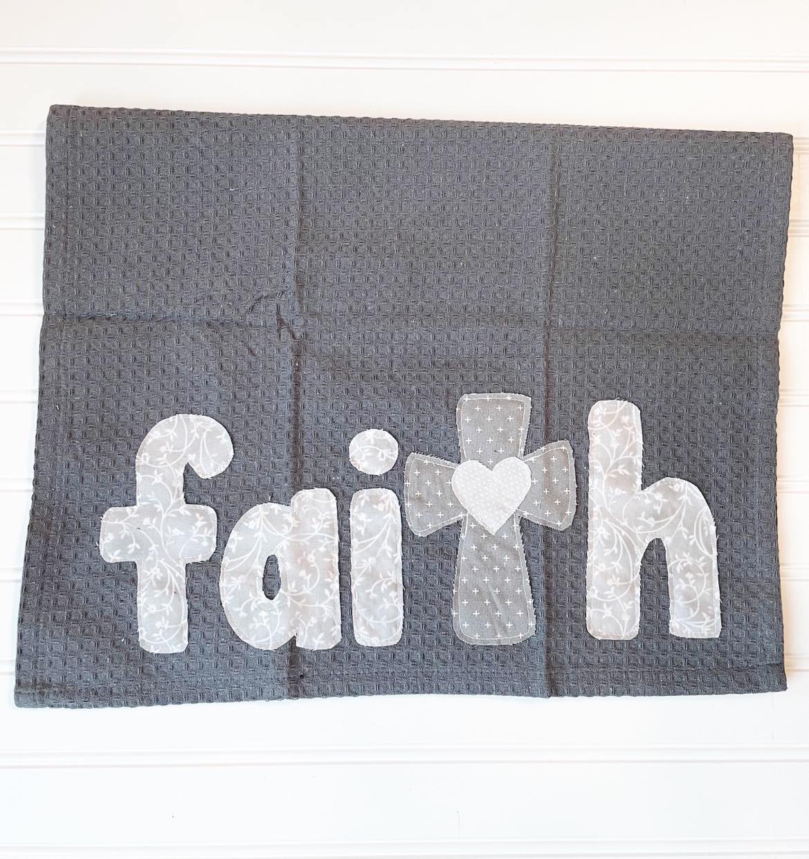 FAITH applique pattern