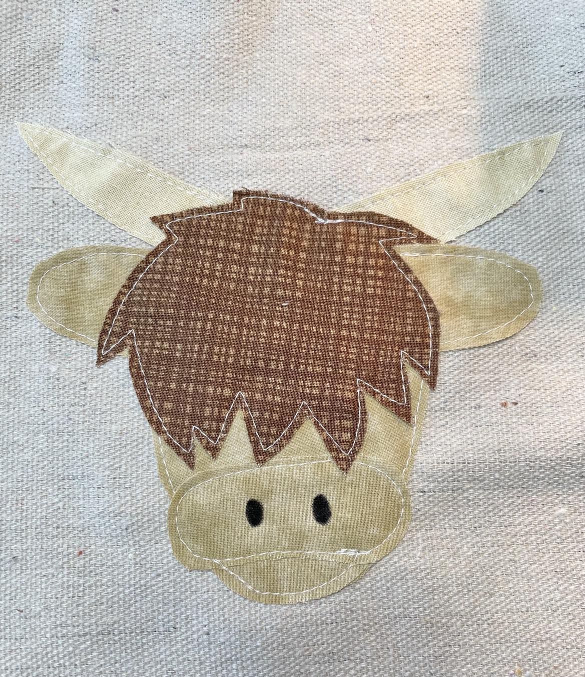 Highland cow applique pattern in 2 sizes