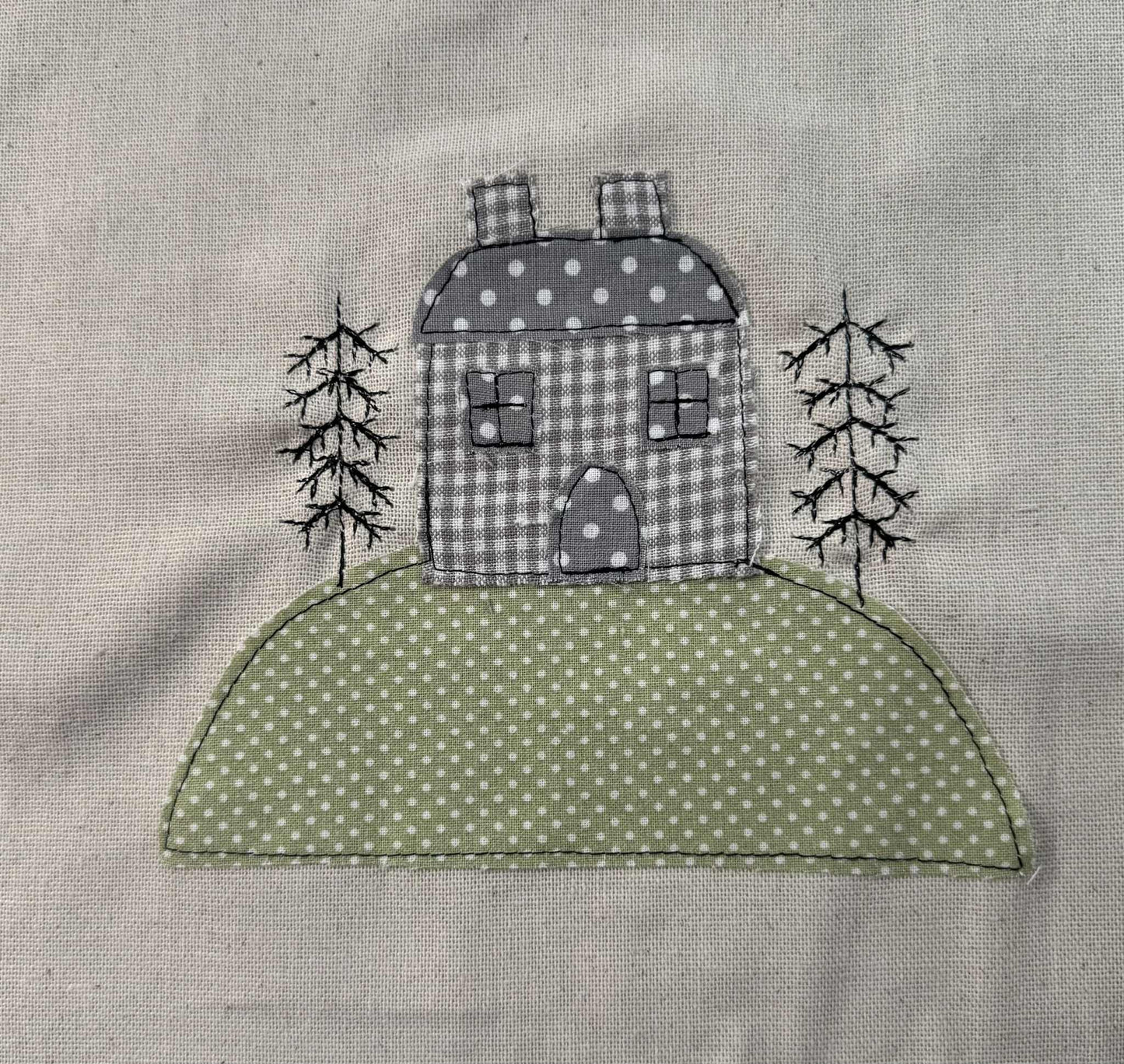 House on the hill applique patterns