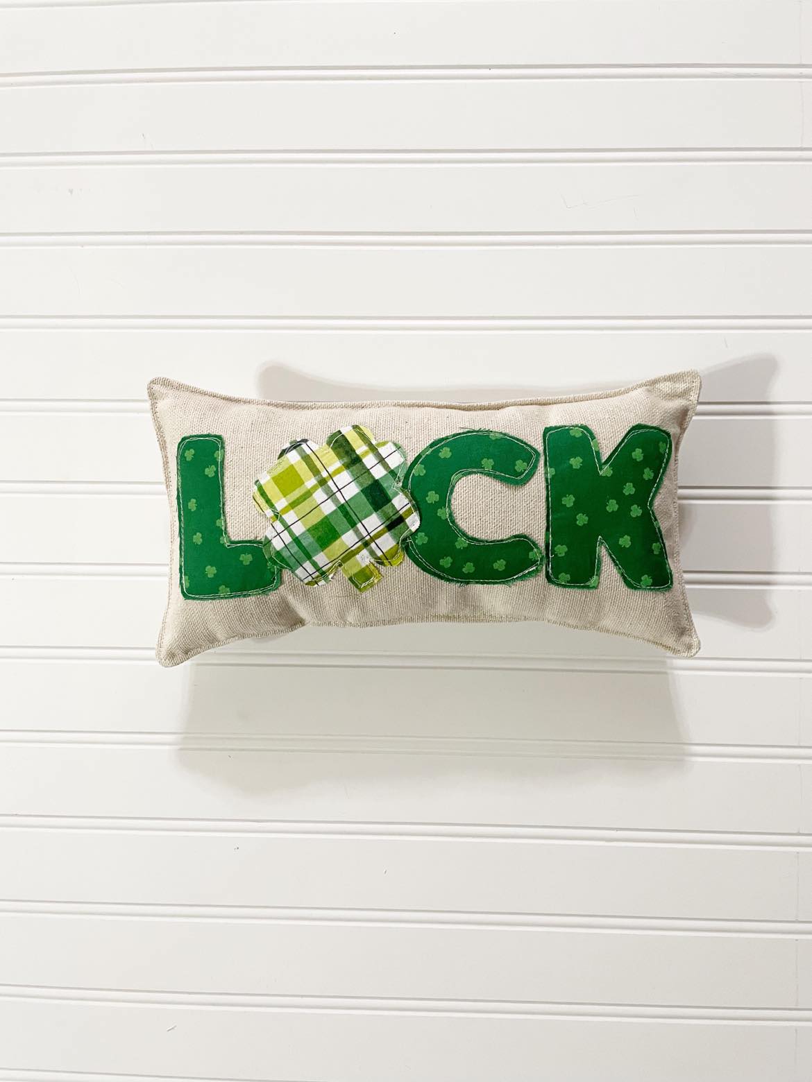 LUCK applique pattern in 2 sizes