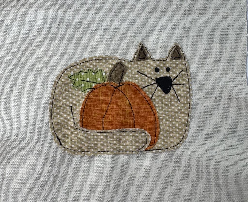 Cat with pumpkin applique patterns