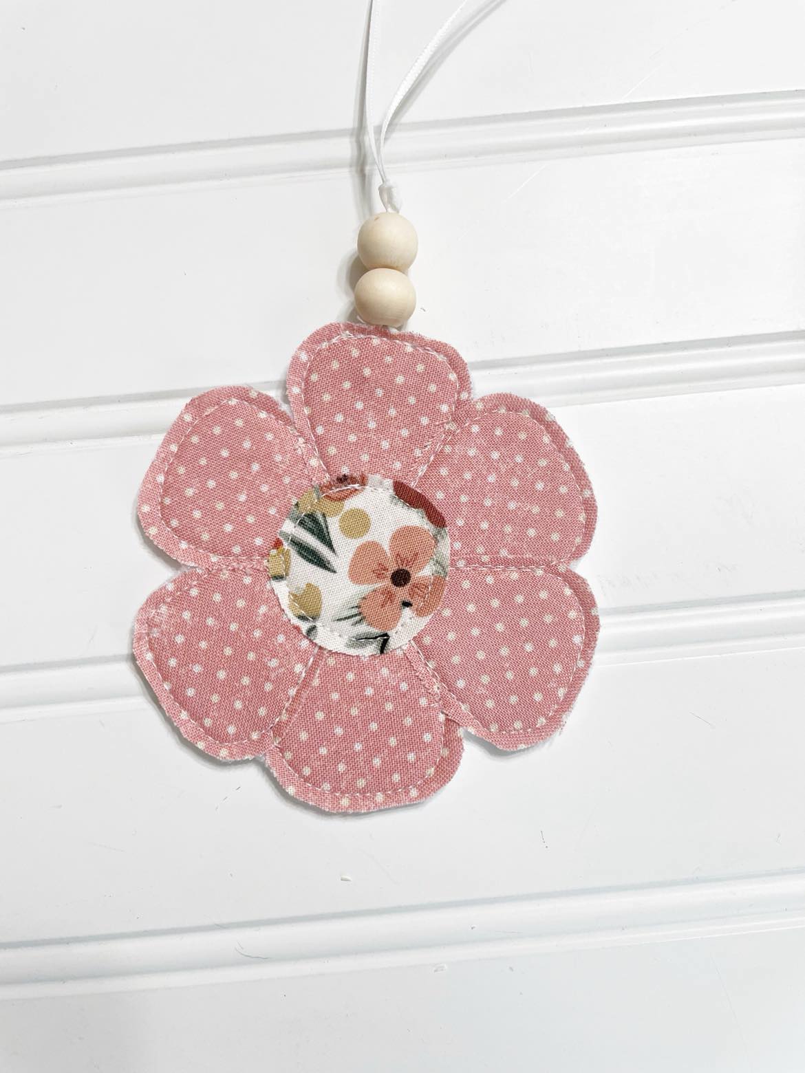 Design your flower applique pattern