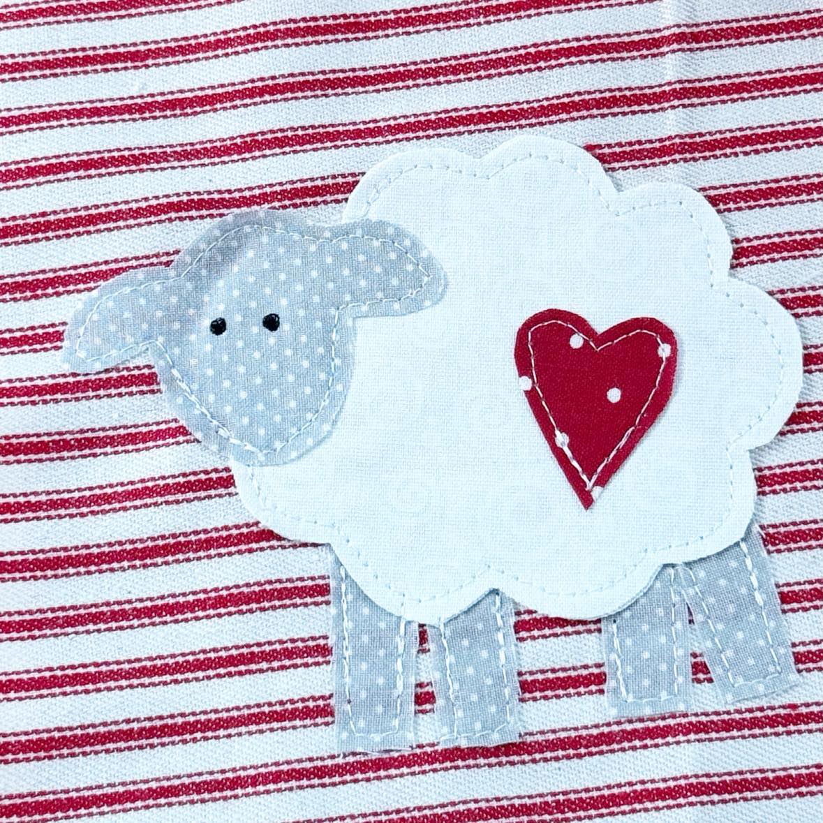 Lamb applique pattern
